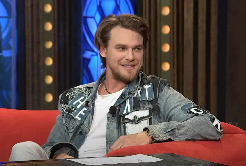 Portrét zpěváka Vojtěcha Dyka